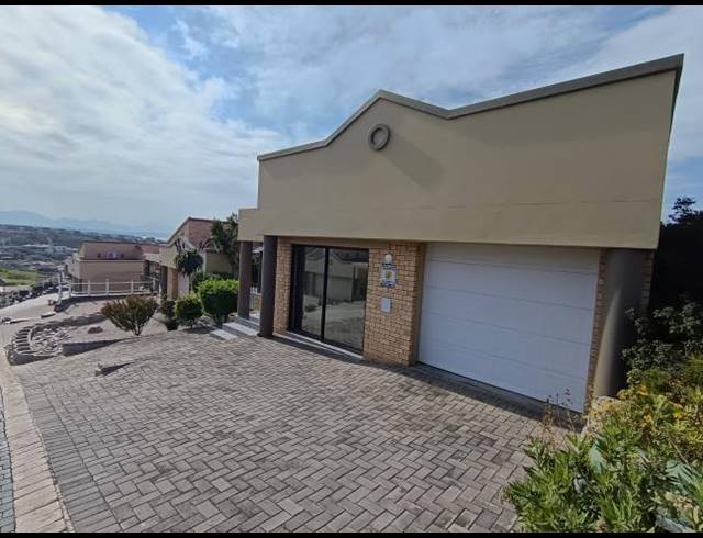 2 BEDROOM TOWNHOUSE FOR SALE IN SEEMEEU PARK